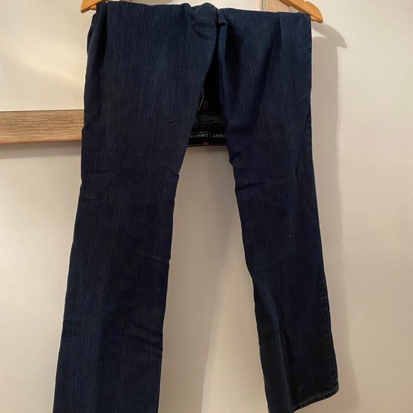 Jeans - Picture 6 of 9